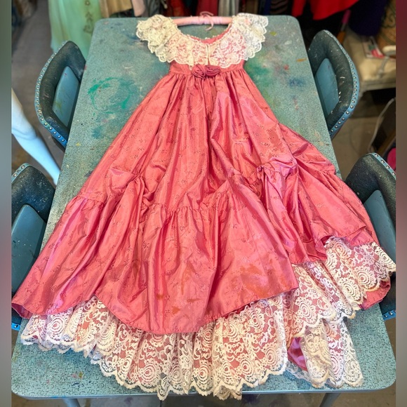Dresses & Skirts - Vintage 70s Country Romantic Gown
